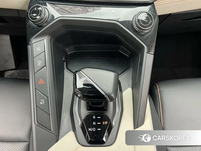 Lynk 06 2021 Белый из Китая