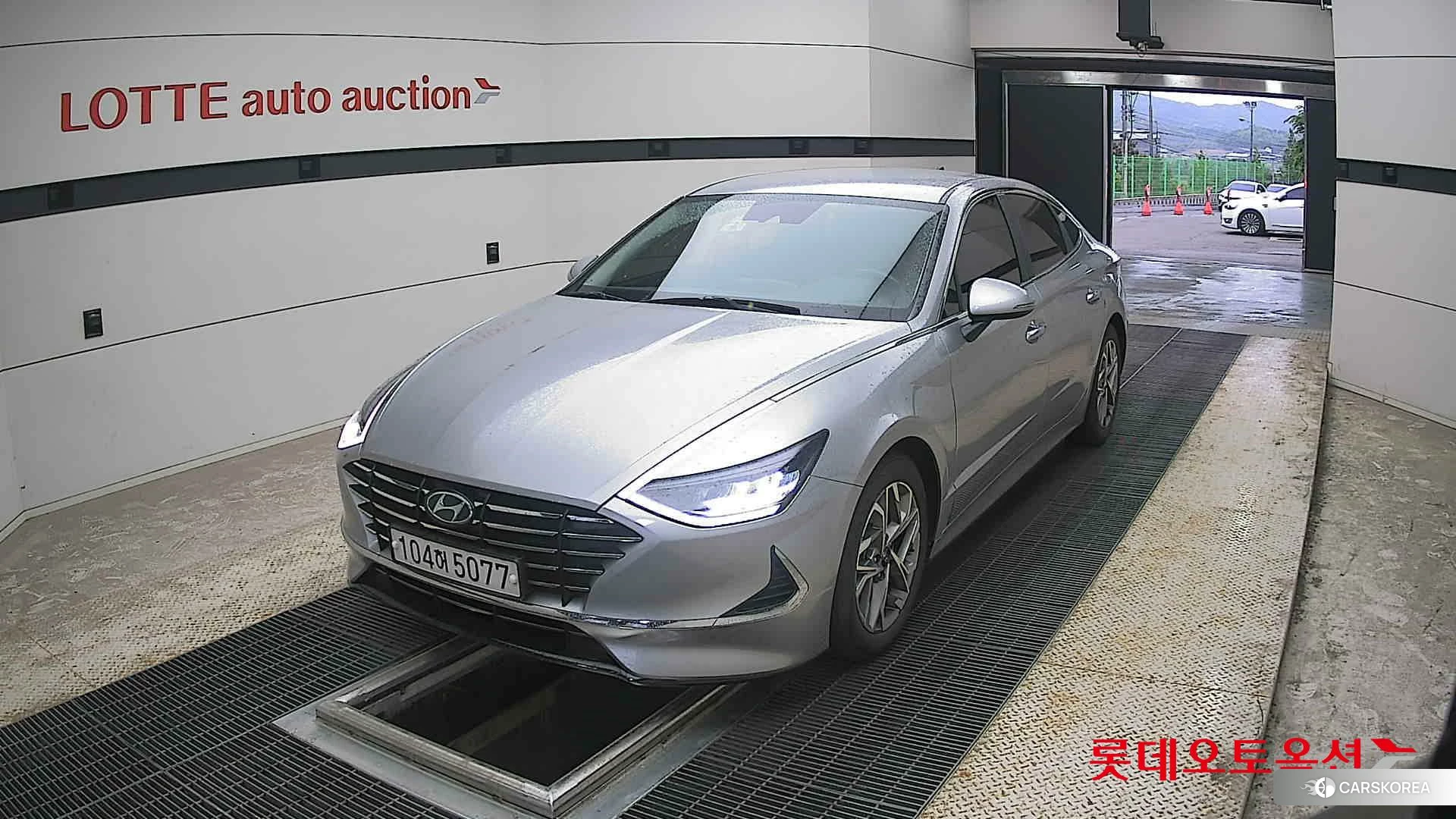 Hyundai Sonata 2021 Shimering Silver из Кореи
