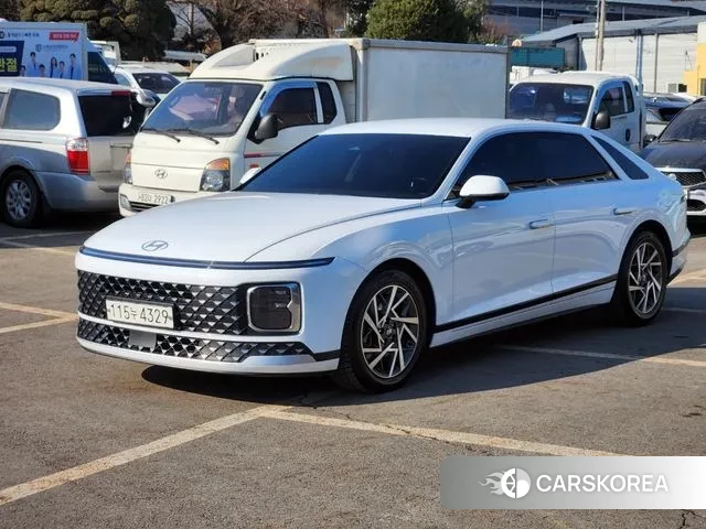 Hyundai Grandeur (GN7) 2023 Белый из Кореи