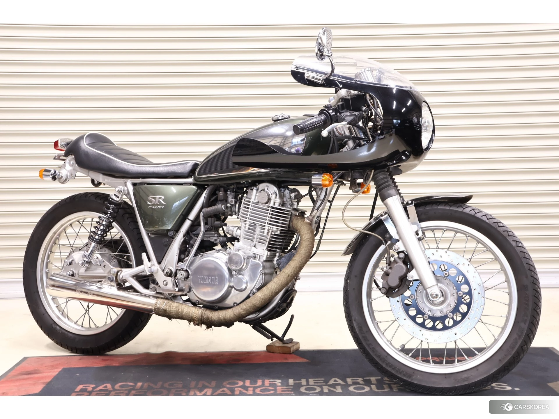 Проданный Yamaha SR 400 2014 из Японии, фото 2