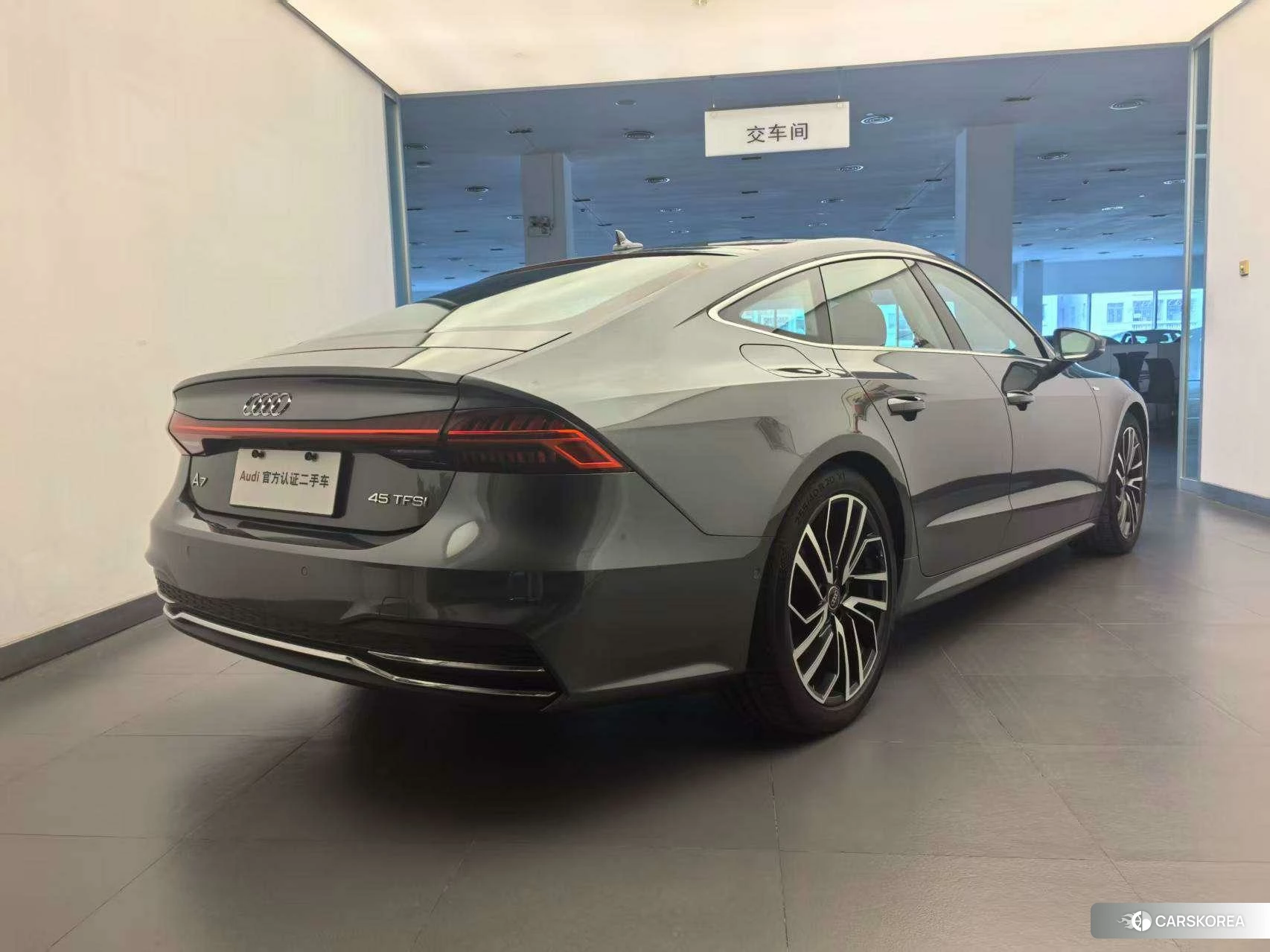 Audi A7 2023 Темно-серый из Китая