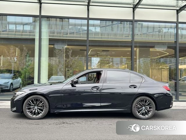 BMW 3 series 2023 Черный из Китая
