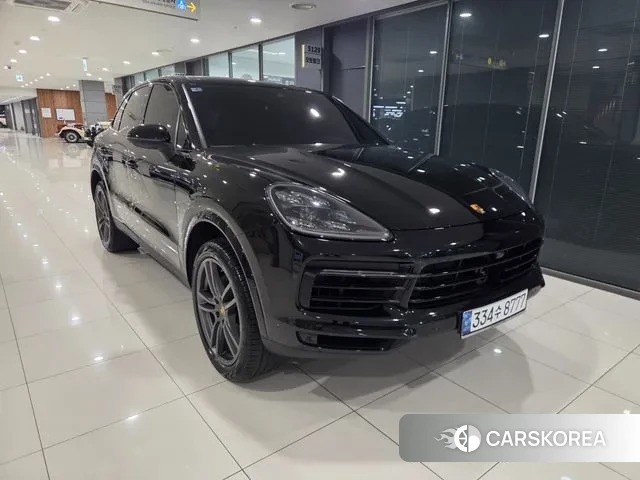Porsche Cayenne (PO536) 2022 Черный из Кореи