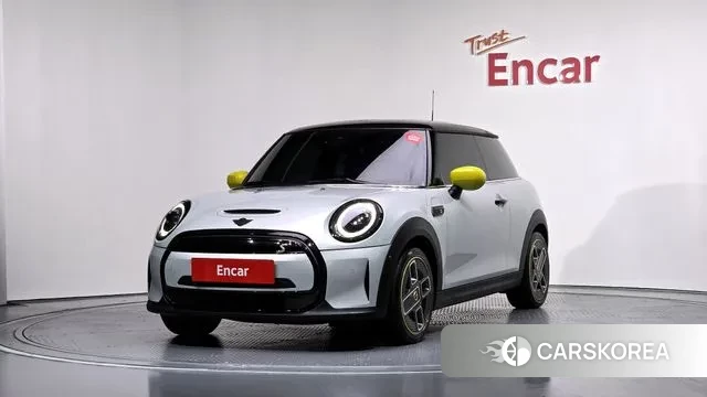Mini Cooper Electric 2022 Серебряный из Кореи