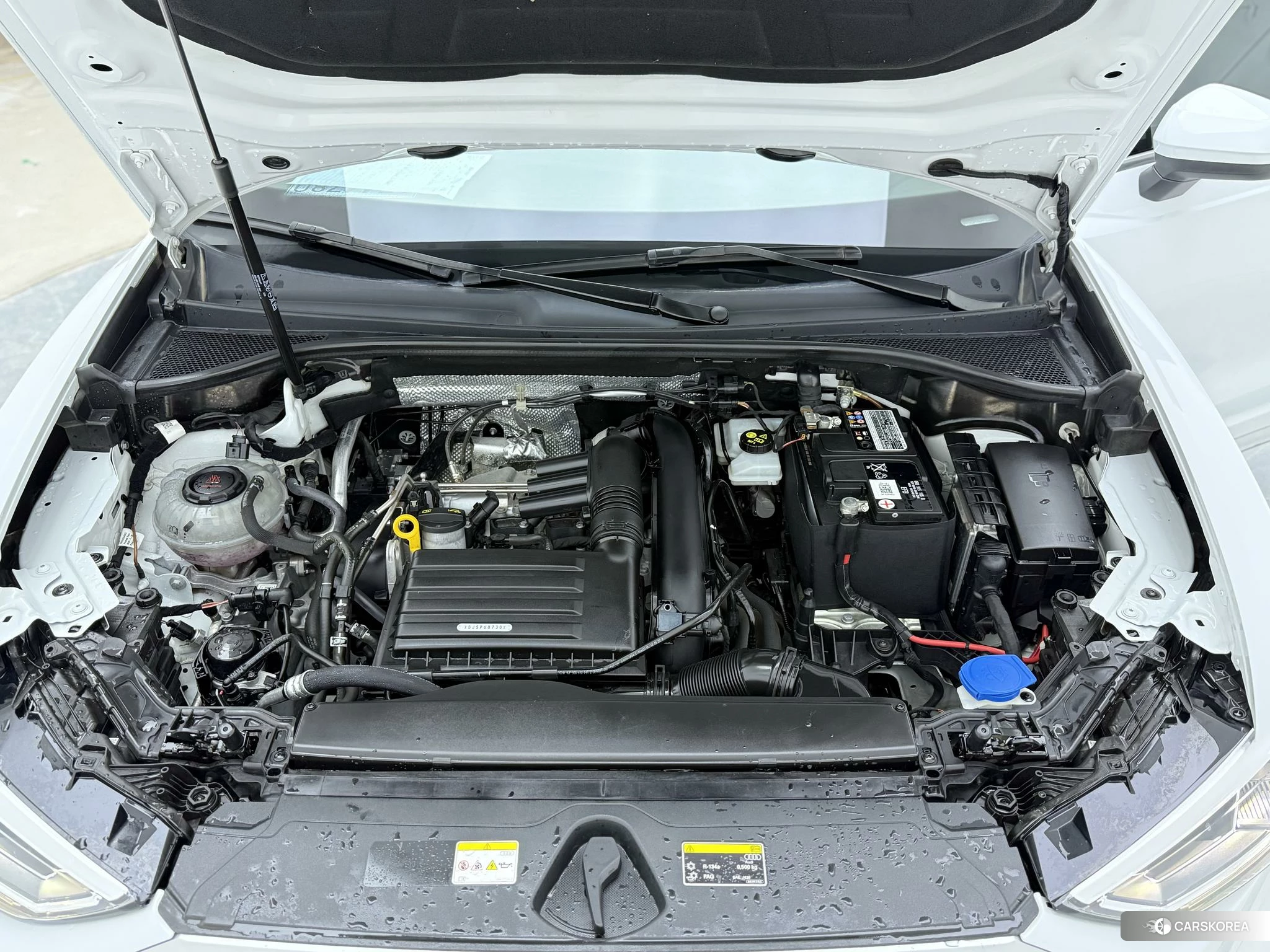 Audi Q3 2021 Белый из Китая