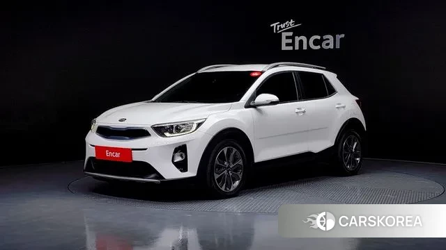 Kia Stonic 2019 Белый из Кореи