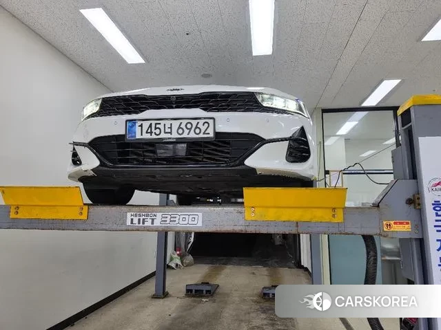 Kia K5 3rd generation 2021 Белый из Кореи