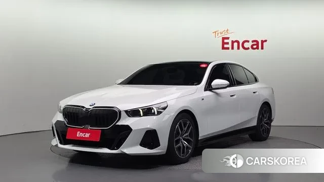 BMW 5 Series (G60) 2024 Белый из Кореи