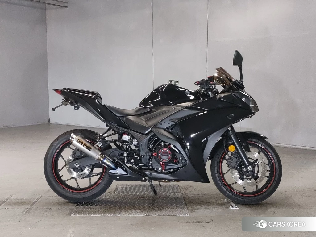Проданный Yamaha YZF-R25 2016 из Японии