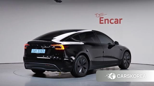 Tesla Model 3 2025 Черный из Кореи