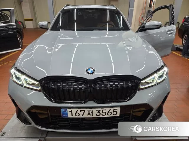 BMW 3 Series (G20) 2025 Небесно-голубой из Кореи