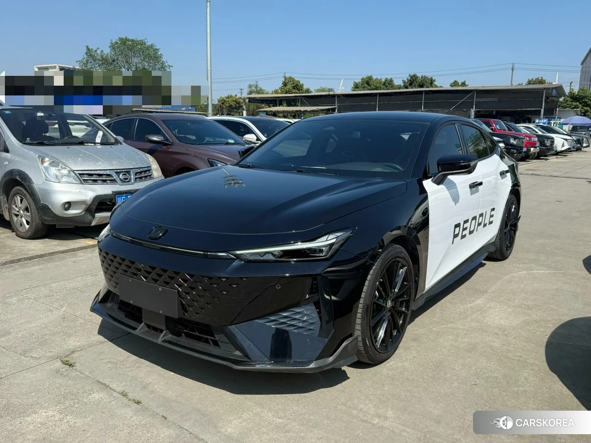 Chang'an UNI-V 2024 Черный из Китая