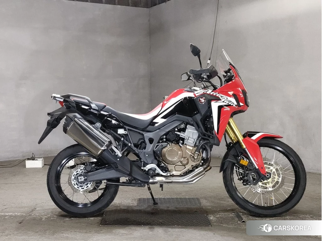 Проданный Honda CRF1000L AFRICA TWIN 2016 из Японии, фото 2