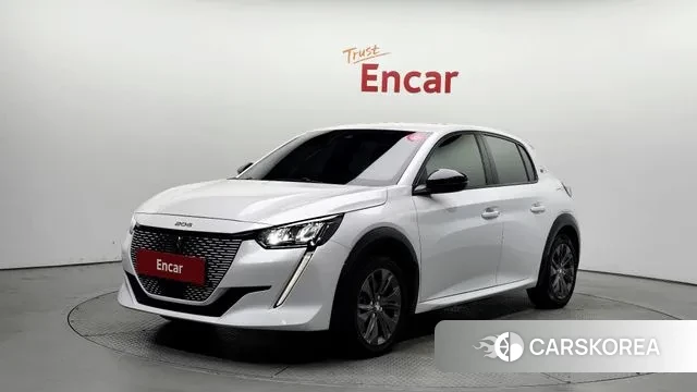 Peugeot e-208 second Generation 2022 Белый из Кореи