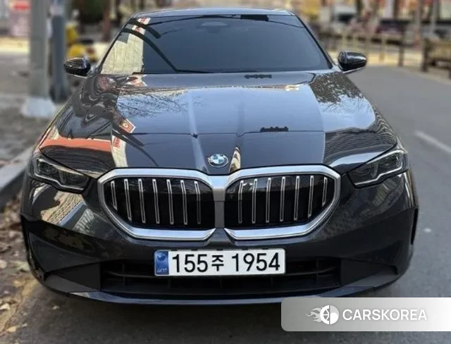 BMW 5 Series (G60) 2024 Серый из Кореи