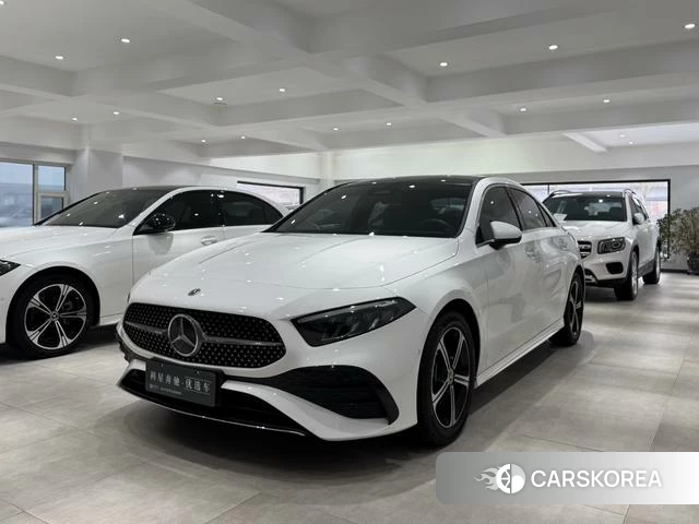 Mercedes-Benz Class A 2024 Белый из Китая