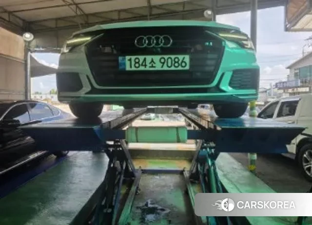 Audi A6 (C8) 2021 Белый из Кореи