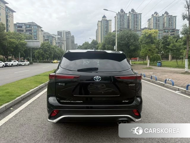 Toyota Crown Lufang 2023 Черный из Китая