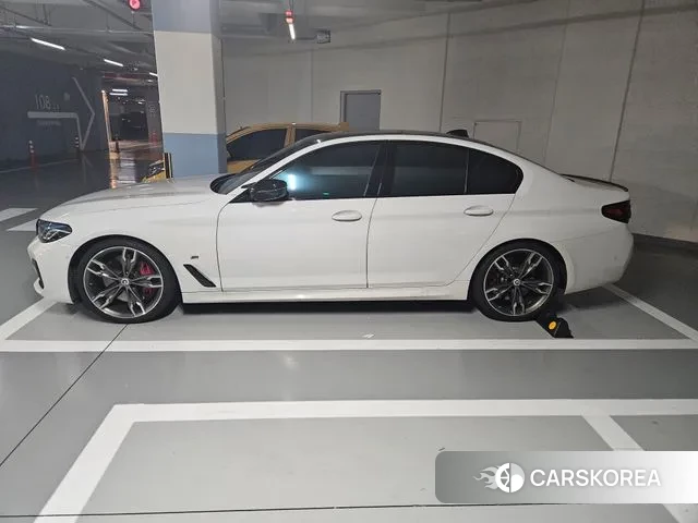BMW 5 Series (G30) 2023 Белый из Кореи