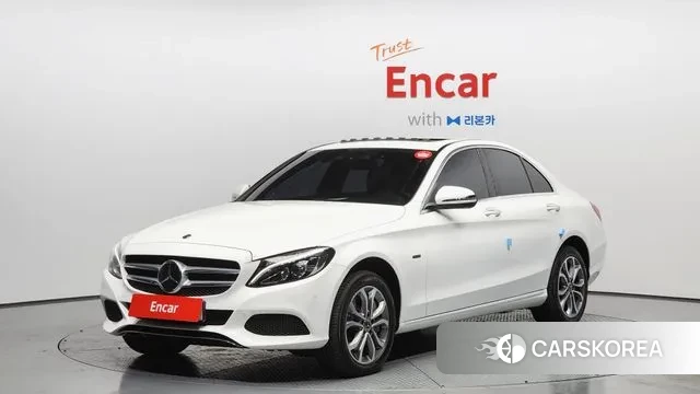 Mercedes-Benz C-Class W205 2018 Белый из Кореи