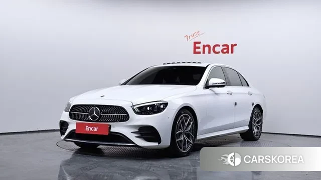 Mercedes-Benz E-Class W213 2021 Белый из Кореи
