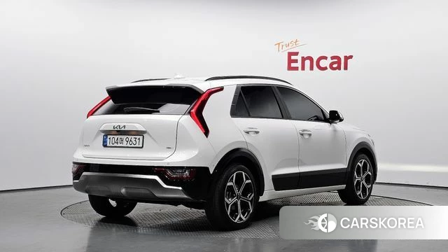 Kia Di Ol Nu Niro 2022 Белый из Кореи