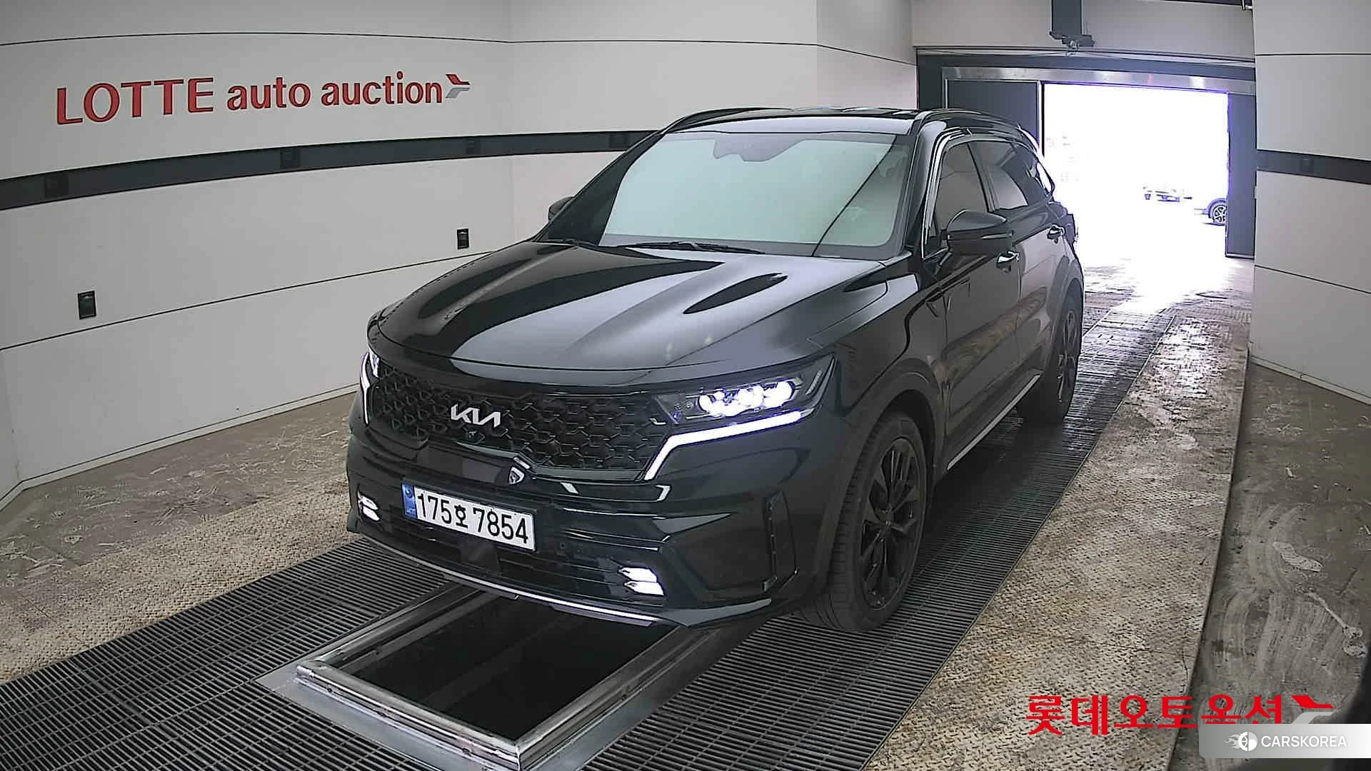 Kia Sorento 2023 Aurora Black Pearl из Кореи