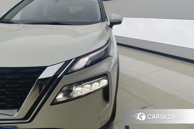 Nissan Qijun 2022 Белый из Китая
