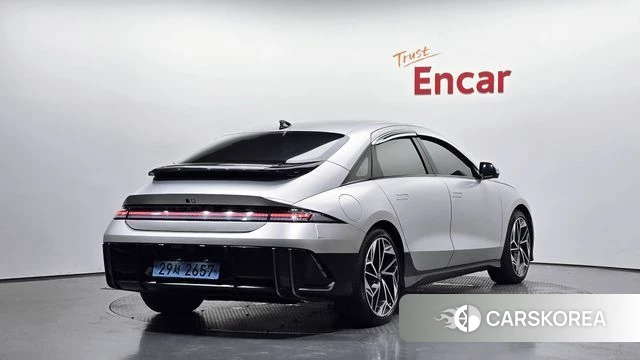 Hyundai Ionic 6 2025 Серебристо-серый из Кореи