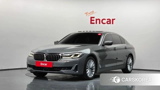 BMW 5 Series (G30) 2022 Цвет тростника из Кореи