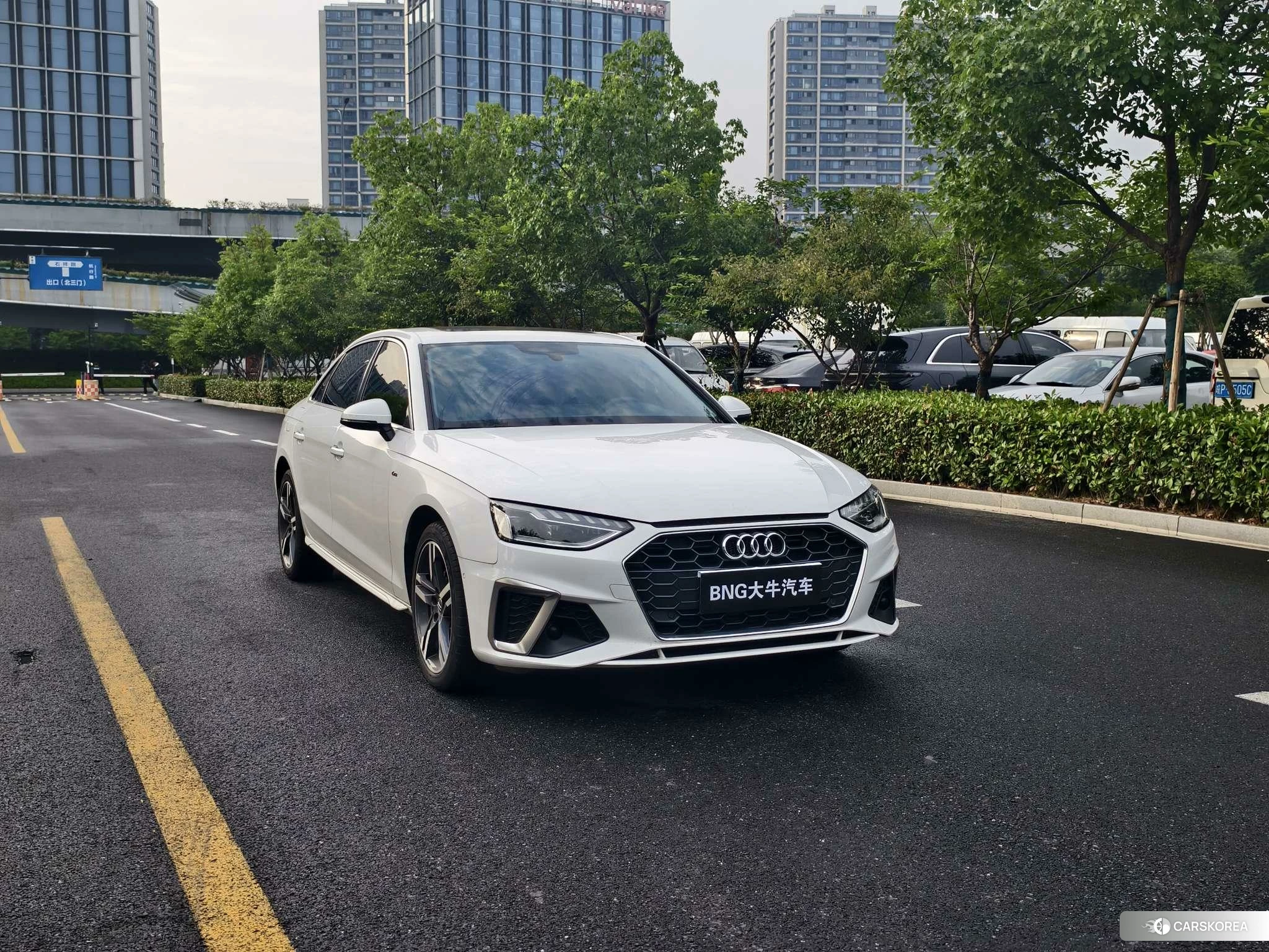 Audi A4L 2020 Белый из Китая