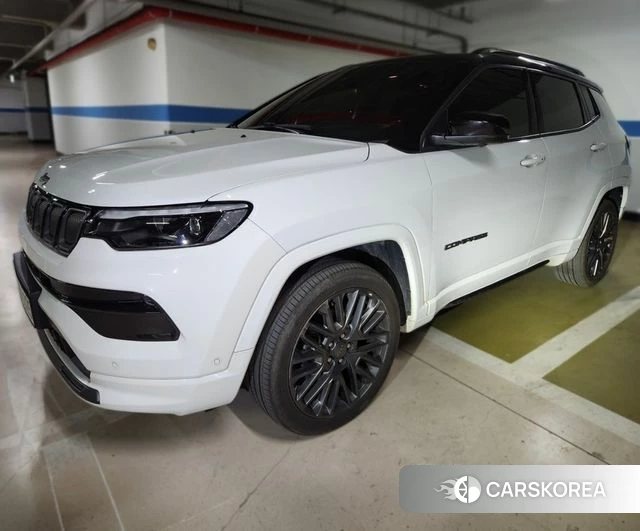 Jeep Compass 2nd Generation 2022 Белый из Кореи