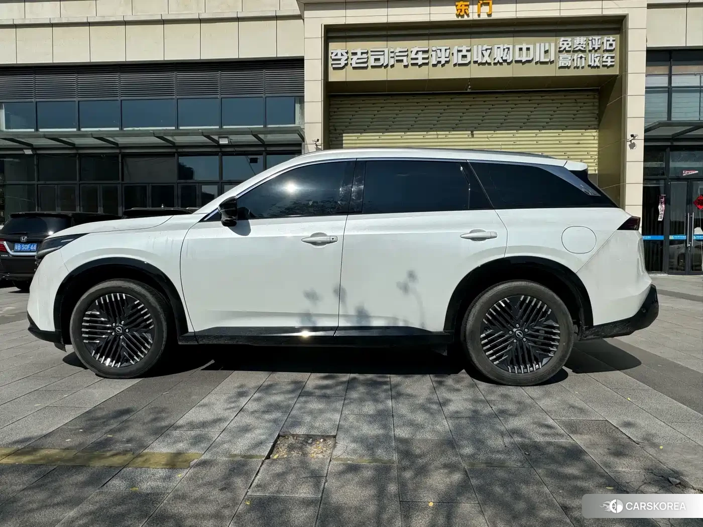 Nissan Pathfinder 2024 Белый из Китая