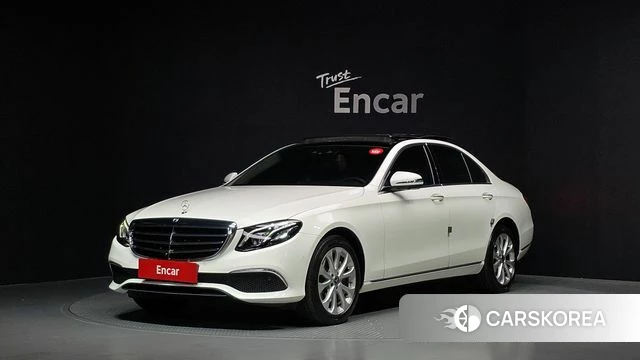 Mercedes-Benz E-Class W213 2019 Белый из Кореи