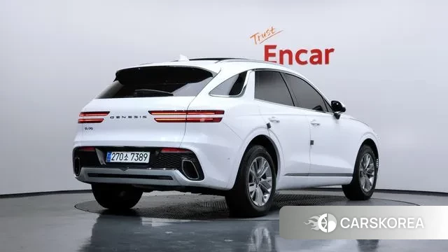 Genesis GV70 2023 Белый из Кореи