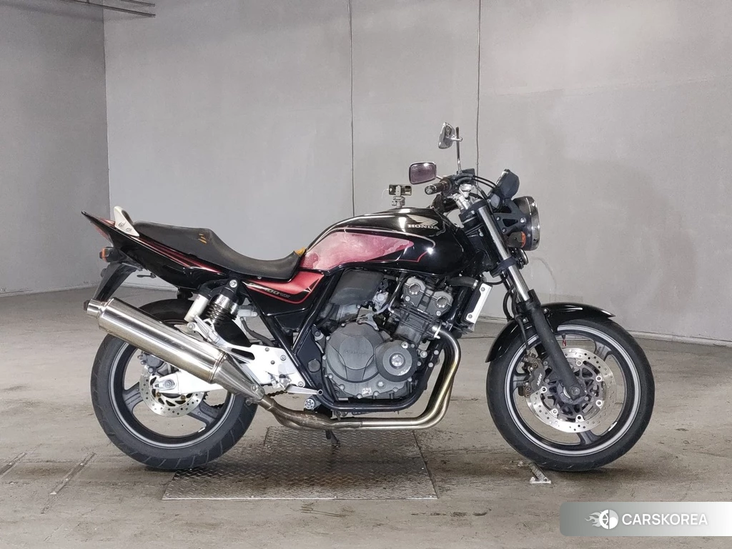 Проданный Honda CB400SF 2010 из Японии