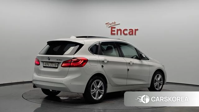 BMW 2 Series Active Tourer (F45) 2018 Белый из Кореи