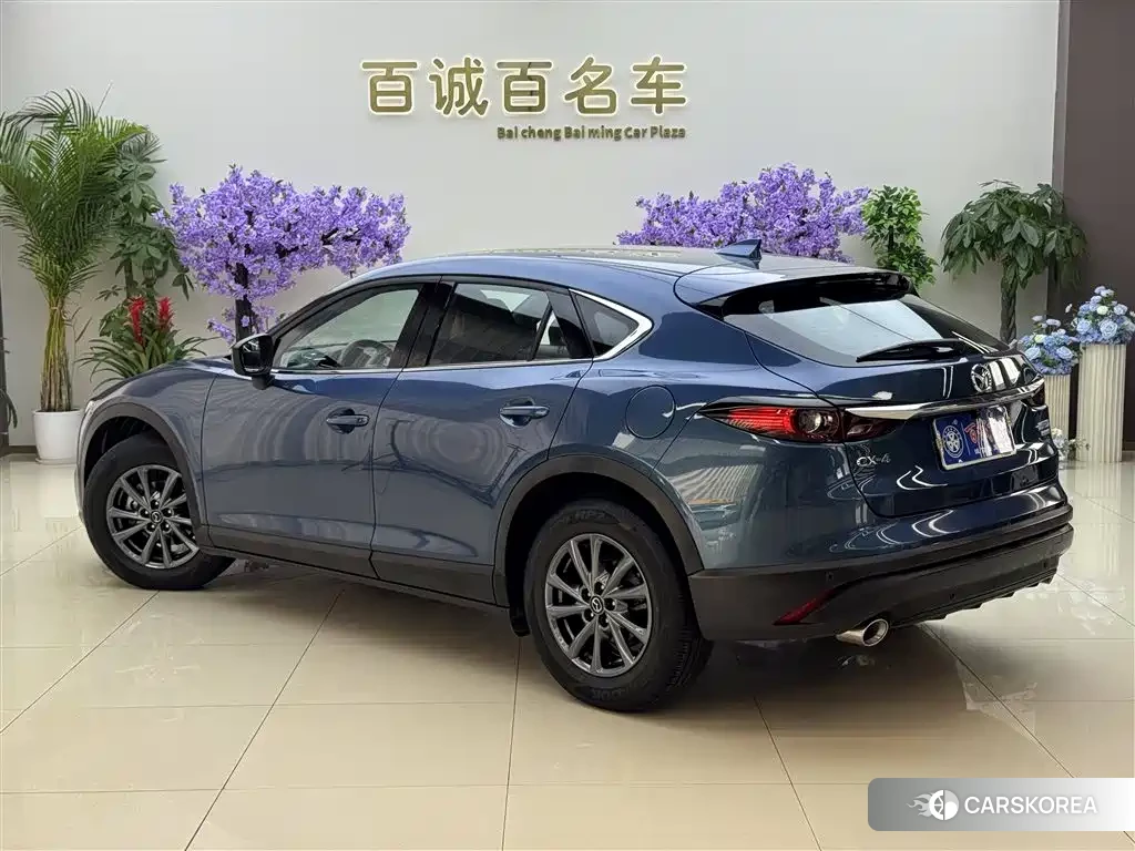 Mazda CX-4 2022 Синий из Китая