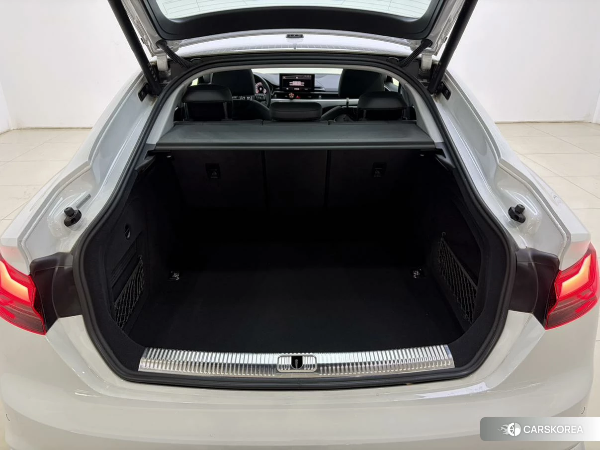 Audi A5 2023 Белый из Китая