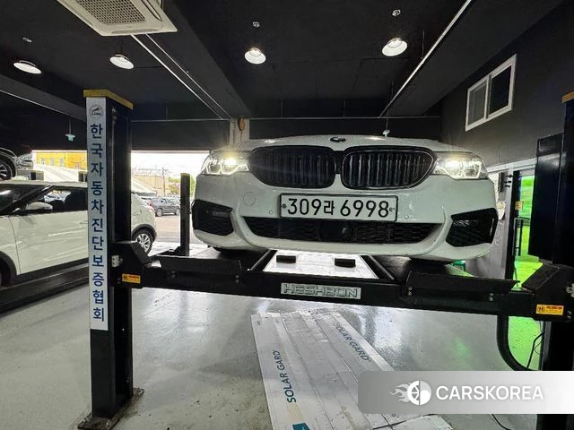 BMW 5 Series (G30) 2020 Белый из Кореи