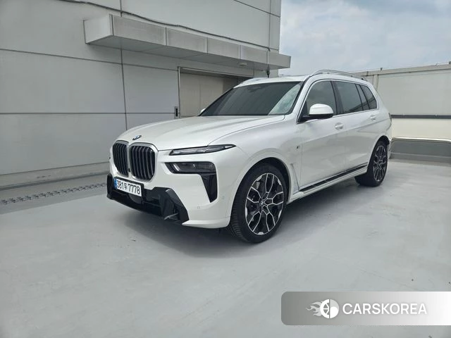 BMW X7 (G07) 2026 Белый из Кореи