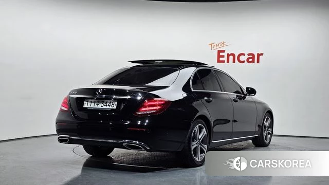 Mercedes-Benz E-Class W213 2019 Черный из Кореи