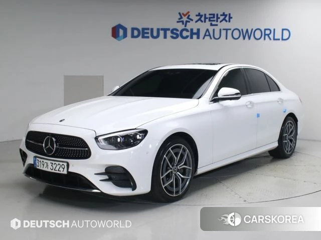 Mercedes-Benz E-Class W213 2022 Белый из Кореи