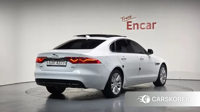 Jaguar XF (X260) 2018 Белый из Кореи