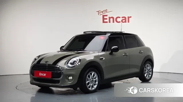 Mini Cooper 2018 Светло-зеленый из Кореи