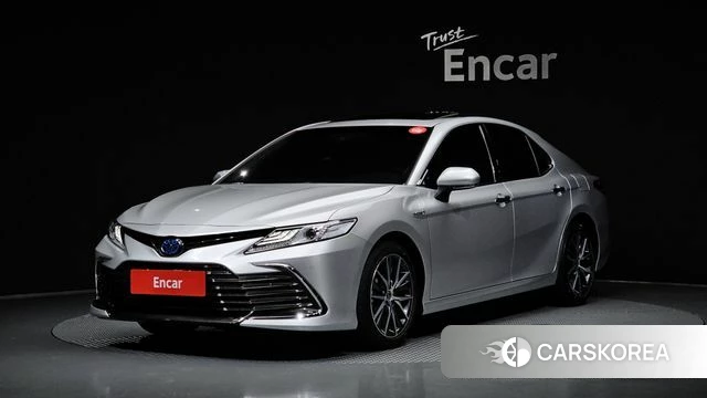 Toyota Camry (XV70) 2024 Серебряный из Кореи