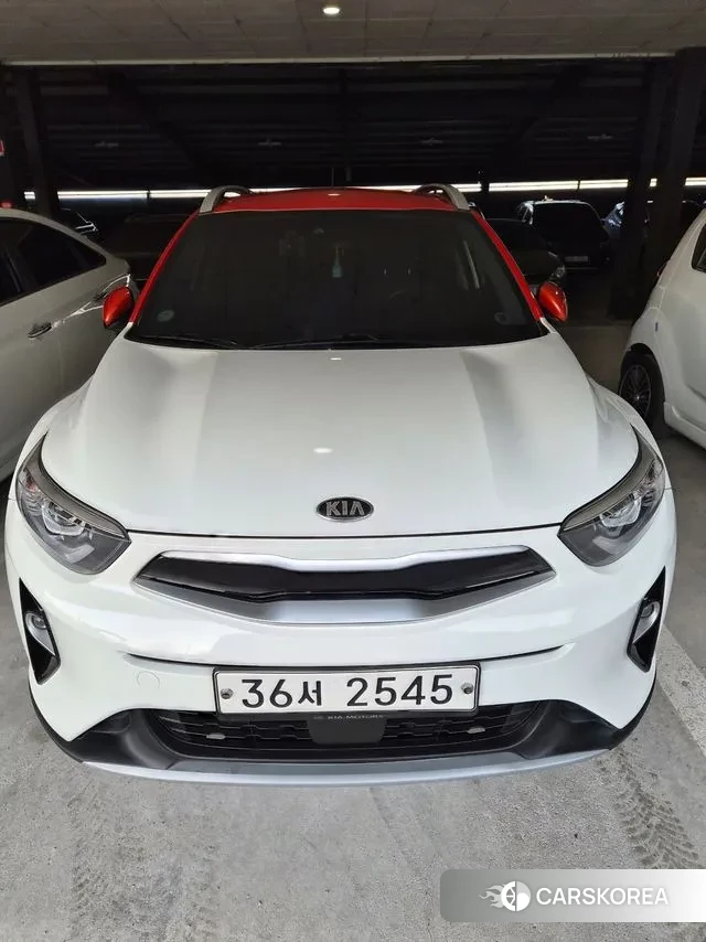 Kia Stonic 2018 Белый двухцветный из Кореи