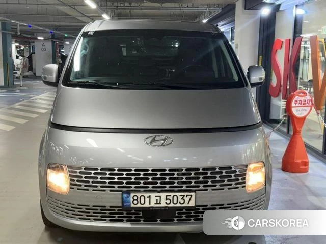 Hyundai Staria 2022 Серебряный из Кореи