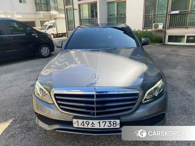 Mercedes-Benz E-Class W213 2020 Серебристо-серый из Кореи