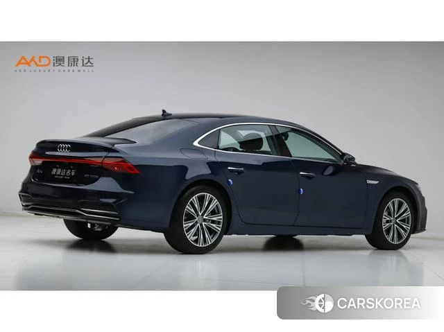 Audi A7L 2024 Синий из Китая